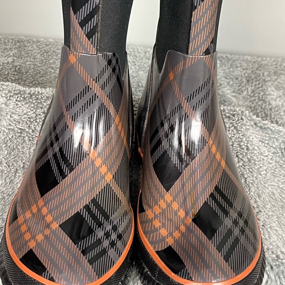 WTW Waterproof Boots NWT - Women's Size 6/37 - Picture 3 of 8